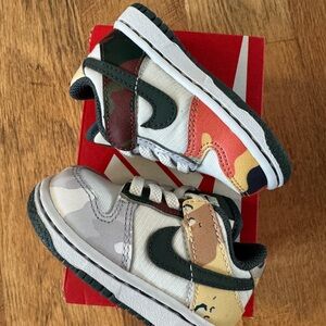 *RARE TODDLER 3C “camo” Nike Dunks! A hype collab you cannot get anywhere else!